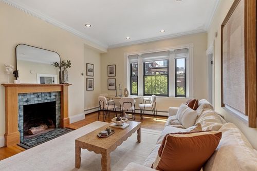 31-462 Beacon St, Boston, MA, 02115-1047 | Card Image