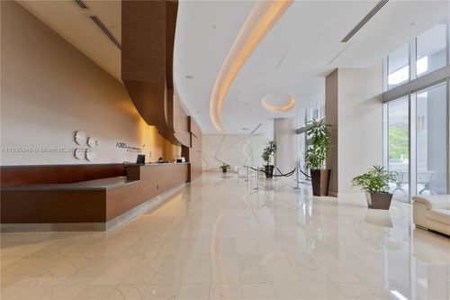 2822-n-1111 Sw 1st Ave, Miami, FL, 33130-5401 | Card Image