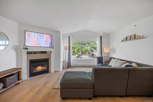 6140b Mcgirr Rd, Nanaimo, BC, V9V1V1 | Card Image