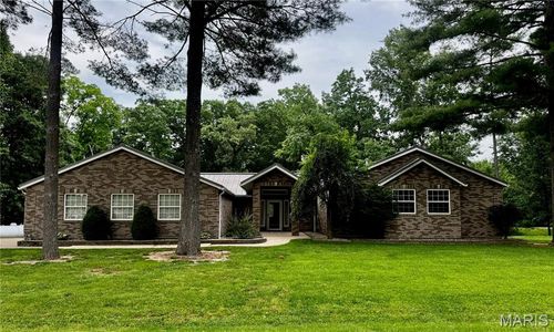 1330 Deer Creek Rd, Greenville, IL, 62246-2742 | Card Image