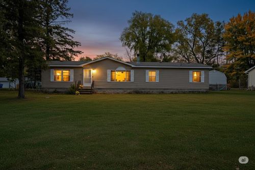 112 S College St, Adams, WI, 53910-9465 | Card Image