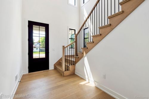 1517 Kessler Ave, Keego Harbor, MI, 48320-1006 | Card Image