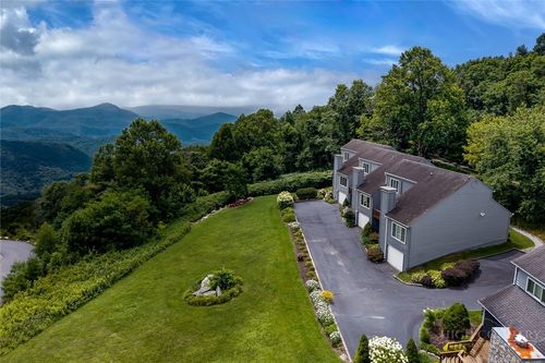 9-151 Knob Rd, Blowing Rock, NC, 28605-9512 | Card Image