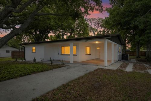 204 7th Ave Nw, RUSKIN, FL, 33570-3536 | Card Image