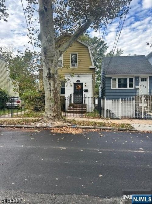 215 Linden Avenue, Irvington, NJ, 07111 | Card Image