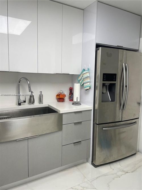 apt-405-2101 S Ocean Dr, Hollywood, FL, 33019-2504 | Card Image