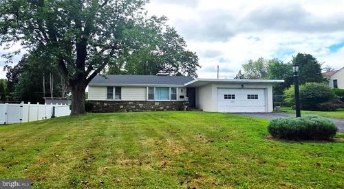 16 Brook Ln, YARDLEY, PA, 19067-2808 | Card Image