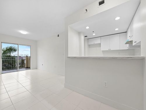 0-1750 Nw 27th Ave, Miami, FL, 33125-1277 | Card Image