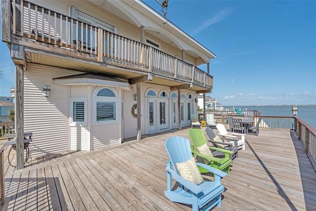 Another view of the deck. | Image 43