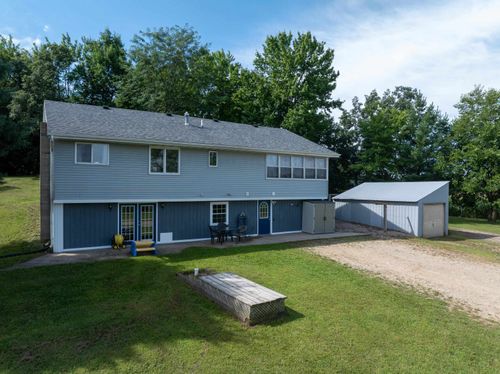 E8696 N Reedsburg Rd, Reedsburg, WI, 53959-9015 | Card Image