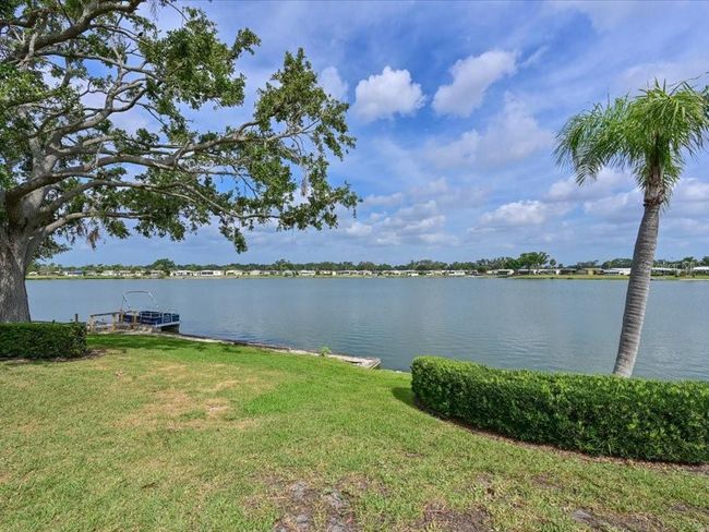 8439 Imperial Cir, House other with 2 bedrooms, 2 bathrooms and null parking in PALMETTO FL | Image 29