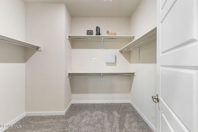 Walk-In Closet | Image 28