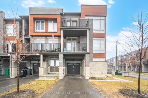 68 Donald Ficht Cres, Brampton, ON, L7A5H7 | Card Image