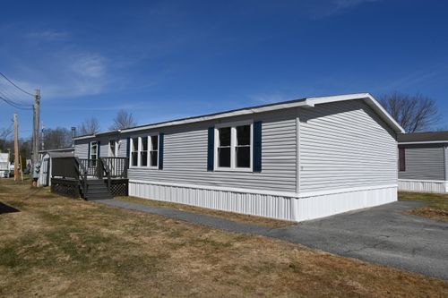 13 Young Avenue, Brunswick, ME, 04011 | Card Image