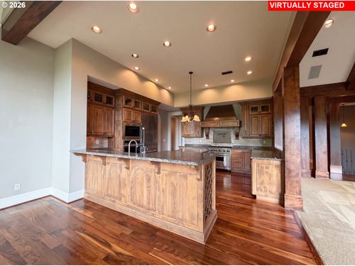 2835 Nw Pinnacle Dr, Portland, OR, 97229 | Card Image