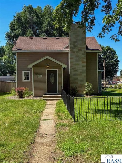 1410 Hazel St, Le Sueur, MN, 56058-1311 | Card Image