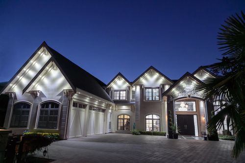 5711 Riverdale Dr, Richmond, BC, V7C2E4 | Card Image