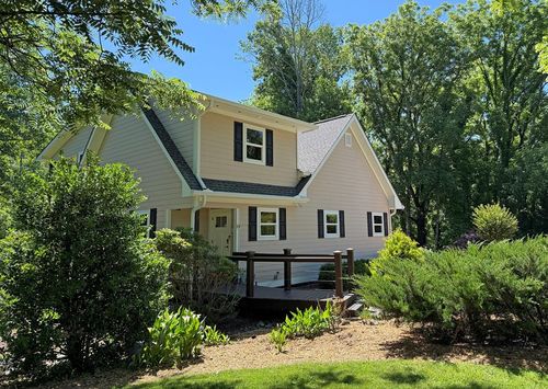 515 Barlow Fields Dr, Hayesville, NC, 28904-8075 | Card Image
