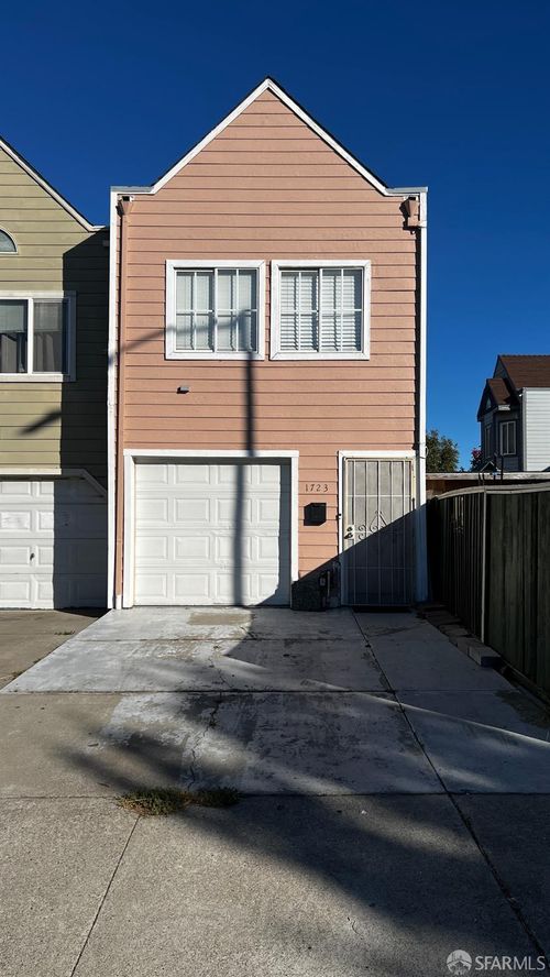 1723 Livingston Lane, Richmond, CA, 94801 | Card Image