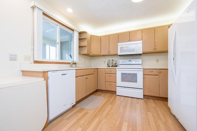 UNIT-102L - 129 Chase Ave, Condo with 2 bedrooms, 2 bathrooms and null parking in Russells Point OH | Image 13