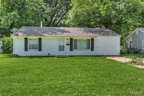 9713 Dennis Dr, Saint Louis, MO, 63136-1901 | Card Image