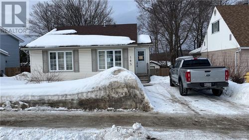 145 Axmith Ave, Elliot Lake, ON, P5A1B9 | Card Image