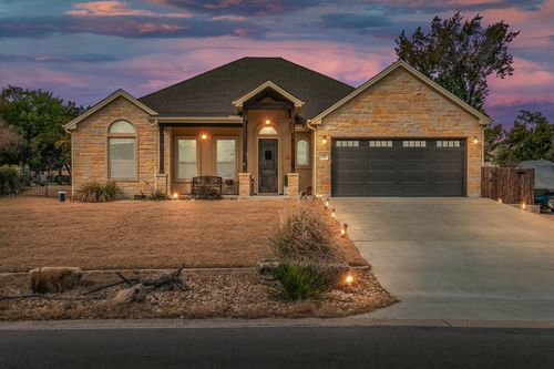 204 Venture Blvd S, Lago Vista, TX, 78645-8644 | Card Image