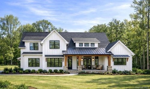 32 Breezeway Lane, Goshen, NY, 10924 | Card Image
