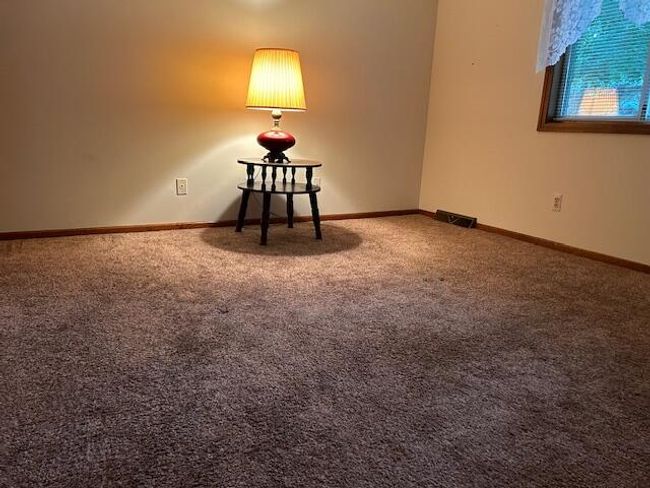 Bathroom - Main floor | Image 7