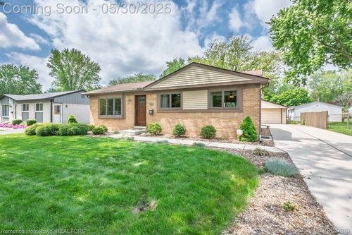 9183 Redbud Ave, Plymouth, MI, 48170-4108 | Card Image