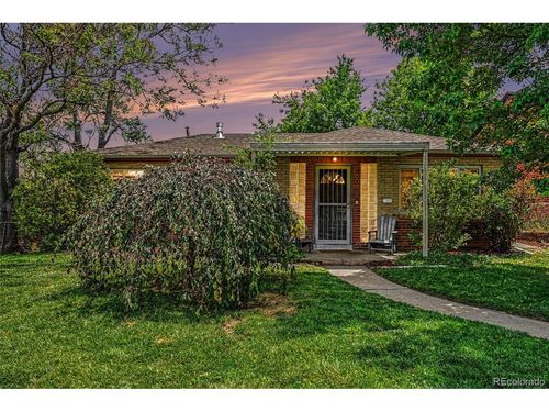 3078 Albion St, Denver, CO, 80207-2607 | Card Image