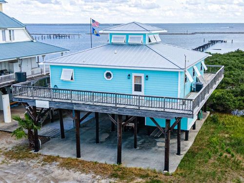 162 Iberville Ln, Grand Isle, LA, 70358-9703 | Card Image