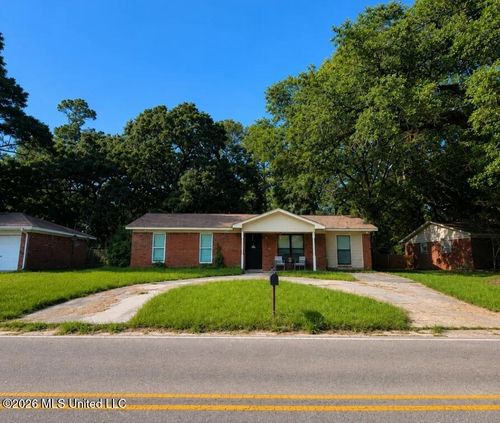 15916 Big Ridge Rd, Biloxi, MS, 39532-2756 | Card Image