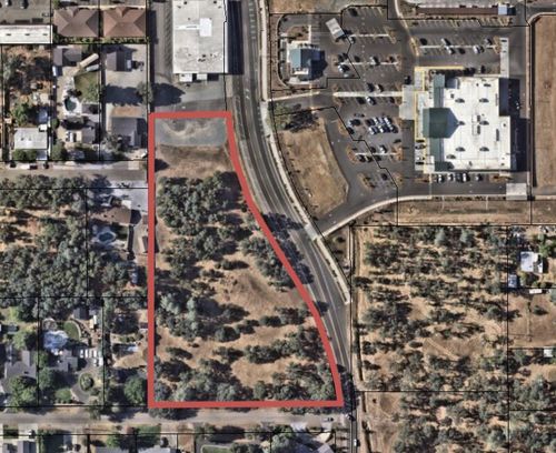 2470 Alden Ave, Redding, CA, 96002-2333 | Card Image