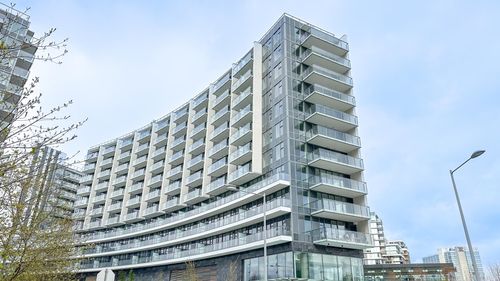 489-8671 Hazelbridge Way, Richmond, BC, V6X0W9 | Card Image