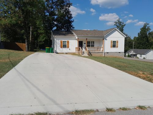 391 Elm Ave, Lewisburg, TN, 37091-3525 | Card Image