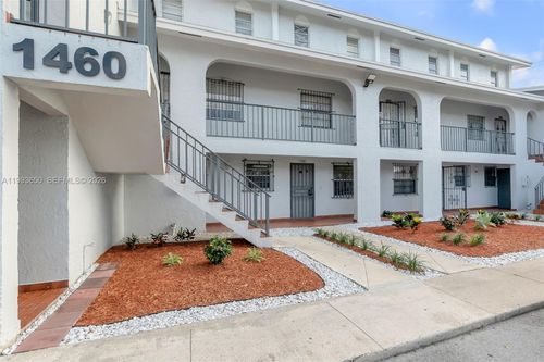 apt-106-1460 W 43rd Pl, Hialeah, FL, 33012-7636 | Card Image