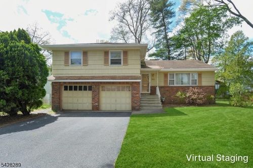 5 Dorothy Dr, North Haledon, NJ, 07508-2525 | Card Image
