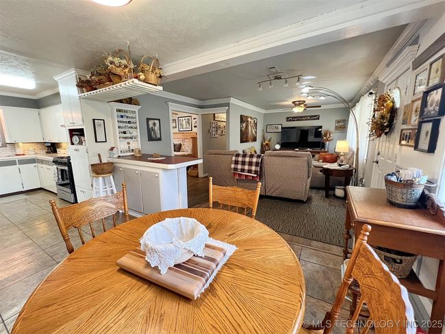 1804 S 3 Rd St, House other with 4 bedrooms, 2 bathrooms and null parking in Stilwell OK | Image 26