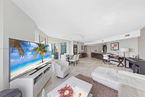 706-200 Sunny Isles Blvd, Sunny Isles Beach, FL, 33160 | Card Image