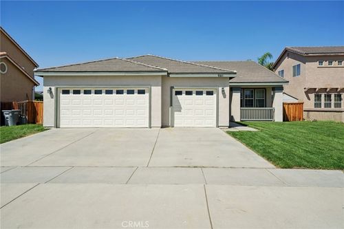 981 Cypress Dr, San Jacinto, CA, 92583-2309 | Card Image