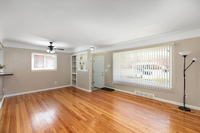 9974 Merriman Rd, House other with 3 bedrooms, 2 bathrooms and null parking in Livonia MI | Image 4