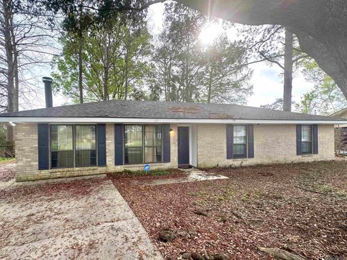 920 Paola St, Baker, LA, 70714-4355 | Card Image