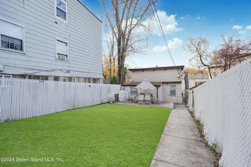 37 Stanley Avenue, Staten Island, NY, 10301 | Card Image