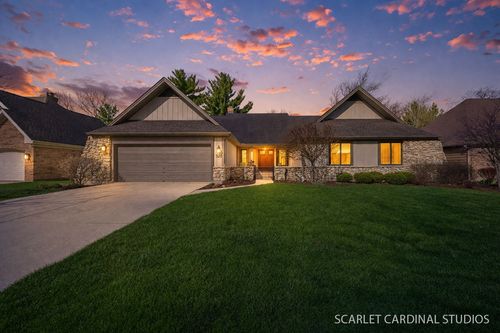 320 Oakwood Ct, Wheaton, IL, 60189-8170 | Card Image
