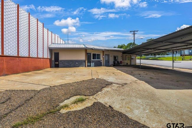 101 W Duval St, Home with 0 bedrooms, 0 bathrooms and null parking in Troup TX | Image 4