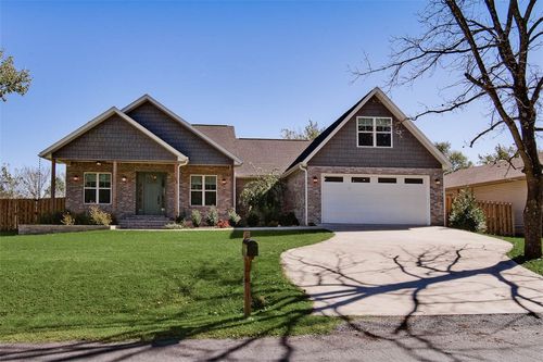 22 Hebrides Dr, Bella Vista, AR, 72715-5553 | Card Image