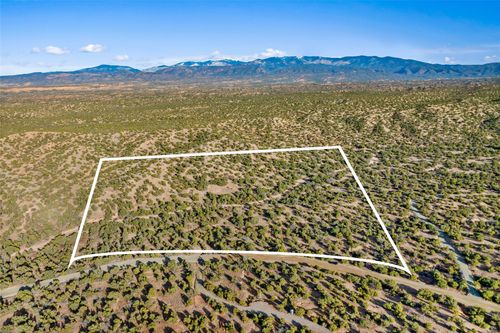 112 Vuelta Maria, Santa Fe, NM, 87506-1112 | Card Image