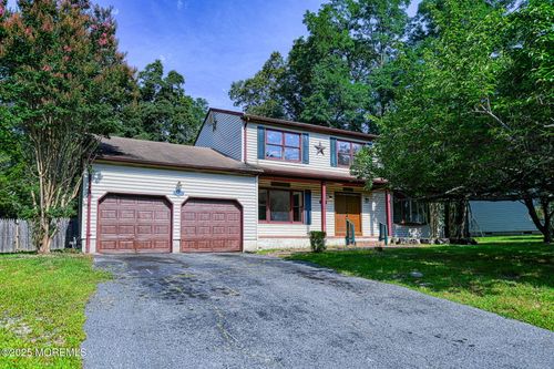 16 Spicy Pond Rd, Howell, NJ, 07731-1358 | Card Image