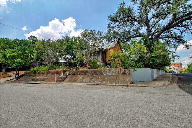 1001 Catalpa St, House other with 1 bedrooms, 1 bathrooms and null parking in Austin TX | Image 12